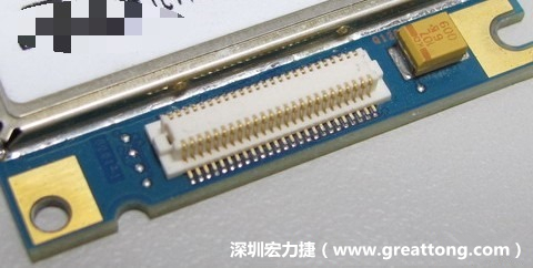 PCBA大講堂：板對板連接器下面裸銅設計，造成模組功能不良