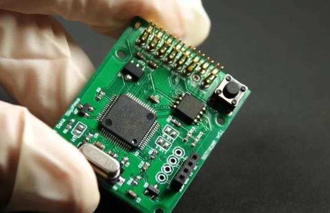 PCBA加工廠家如何正確處理濕敏元件？